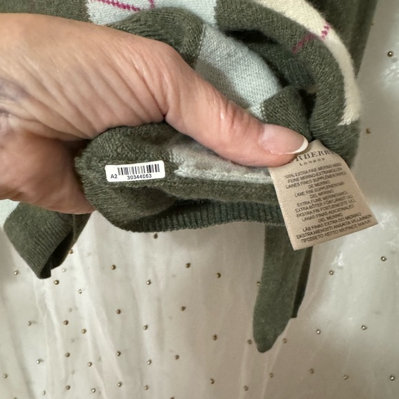 Authentic Burberry Merino wool sweater - Picture 5 of 11